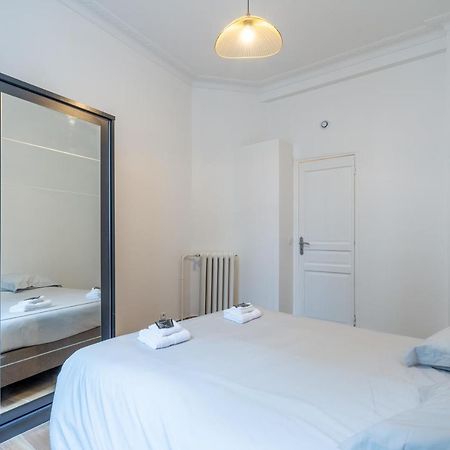 Appartement Metro Alexandre Dumas ปารีส ภายนอก รูปภาพ