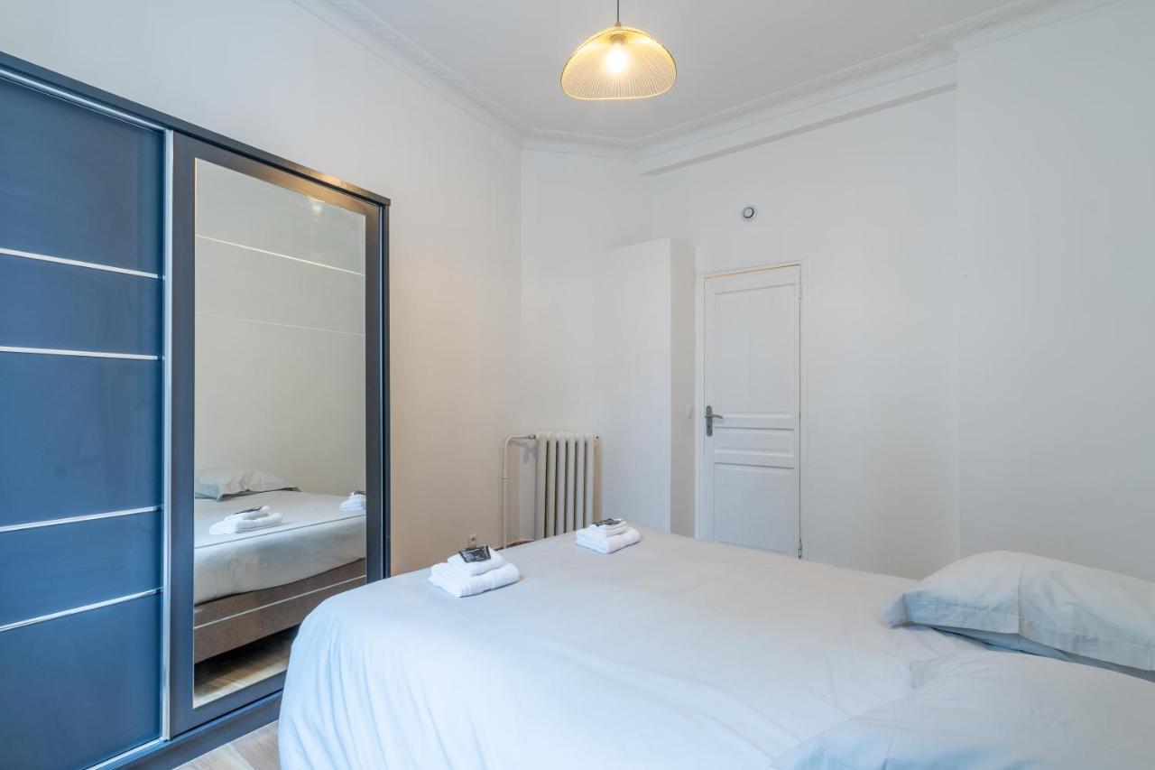 Appartement Metro Alexandre Dumas ปารีส ภายนอก รูปภาพ
